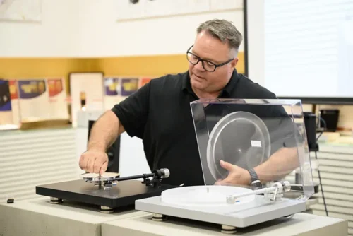 Clearaudio factory visit https://the-ear.net