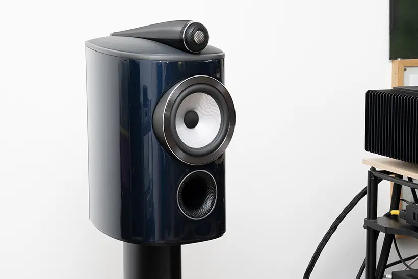 Bowers & Wilkins 805 D4 Signature speaker review https://the-ear.net