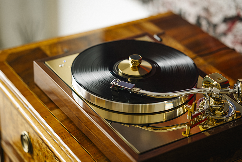 Pro-ject aims high with Signature 12.2 flagship turntable 3 Pro-ject Signature 12.2 & Classic Reference turntables