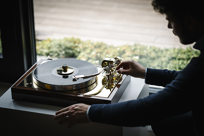 Pro-ject aims high with Signature 12.2 flagship turntable 4 Pro-ject Signature 12.2 & Classic Reference turntables