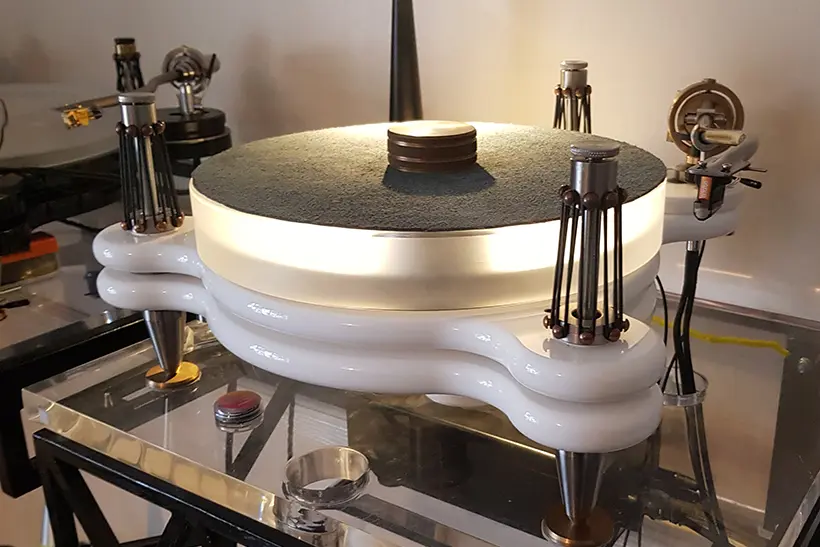 Clipaudio Dolomite reveals what it takes to get more from your vinyl 7 Clipaudio Dolomite turntable and Ninewave tonearm review https://the-ear.net