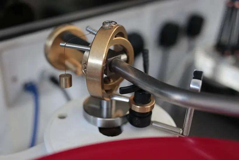 Clipaudio Dolomite reveals what it takes to get more from your vinyl 6 Clipaudio Dolomite turntable and Ninewave tonearm review https://the-ear.net
