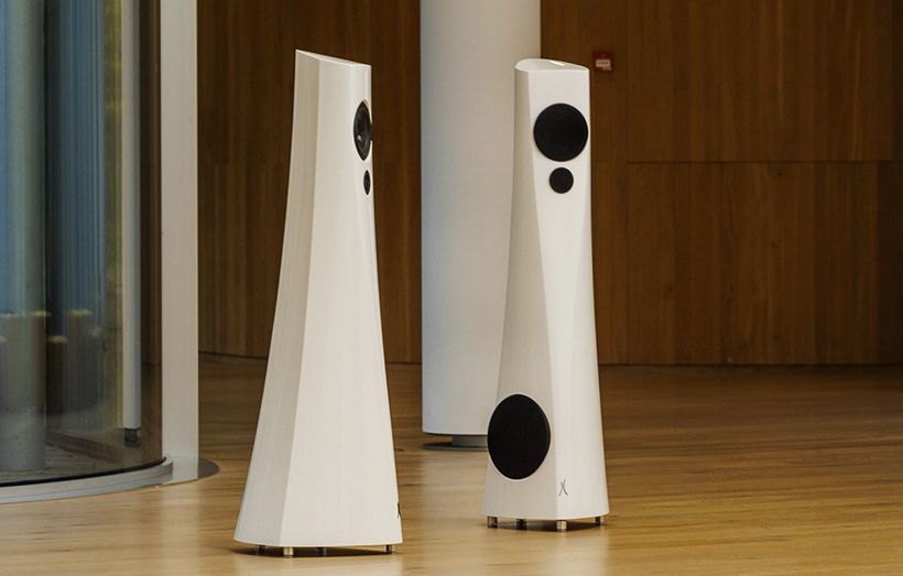Estelon and ÖÖD celebrate Arvo Pärt’s 90th at Carnegie Hall 2 one-of-a-kind pair of YB Mk II “Arvo Pärt Centre Edition” Loudspeakers, serial number 1/1,