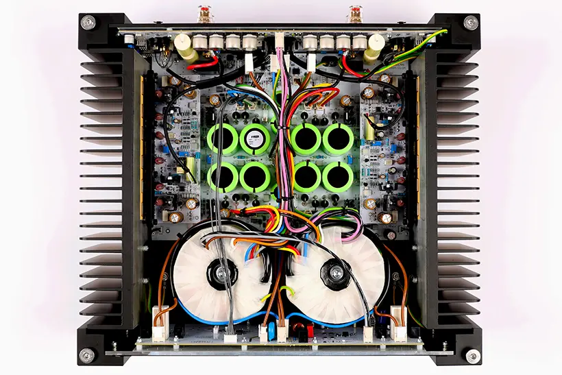 Do Mercury & Solis make Rega a high end amp contender? 2 Rega Mercury & Rega Solis pre & power amplifier review https://the-ear.net