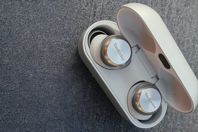 The quest for high-end sound on the move pt.2: headphones 5 Focal Bathys & Technics EAH-AZ100 on the move https://the-ear.net