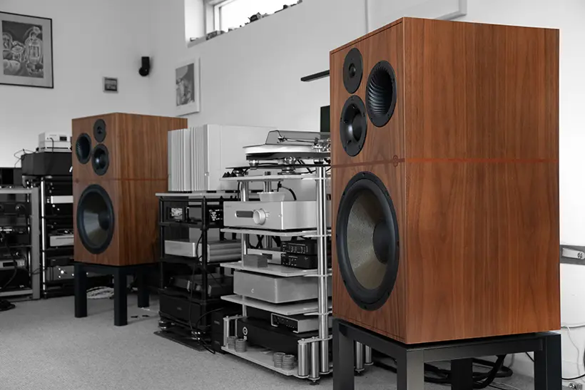 Revival Atalante 7 Évo: top notch heavy entertainment 4 Revival Audio Atalante 7 Évo speaker review https://the-ear.net