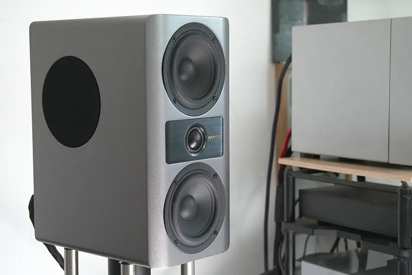 Accuvoice Stream S3: a lot of wireless speaker for the money 8 stream s3 left