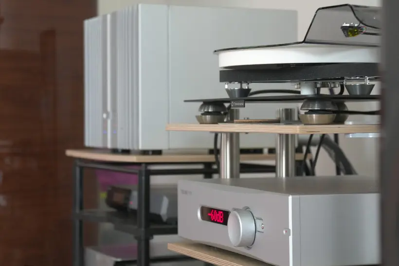Trilogy 914 & 994 amps in a class of their own 6 Trilogy 914 preamplifier & 994 power amplifier review https://the-ear.net